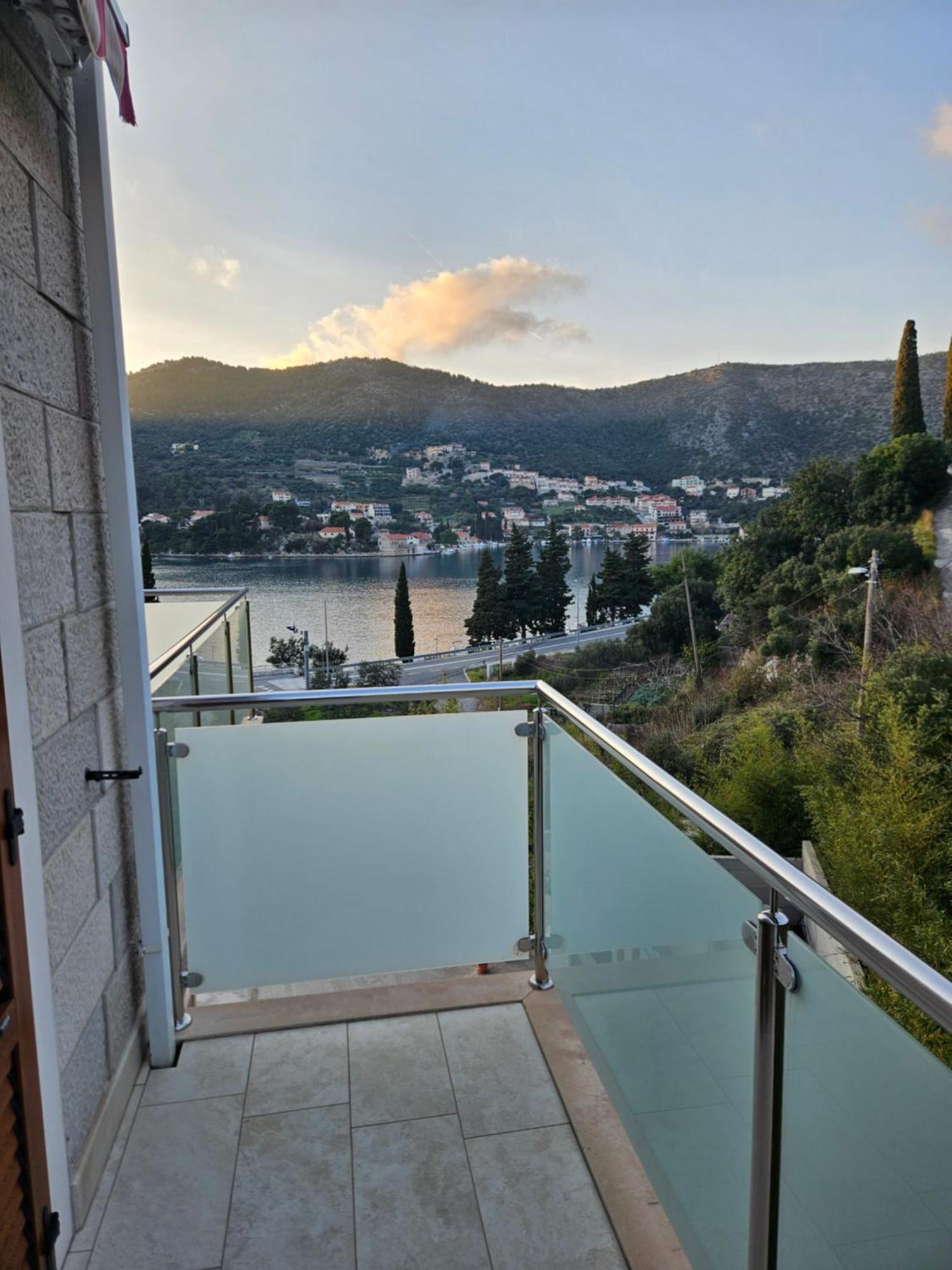 Villa Nave Apartments Dubrovnik Exterior photo